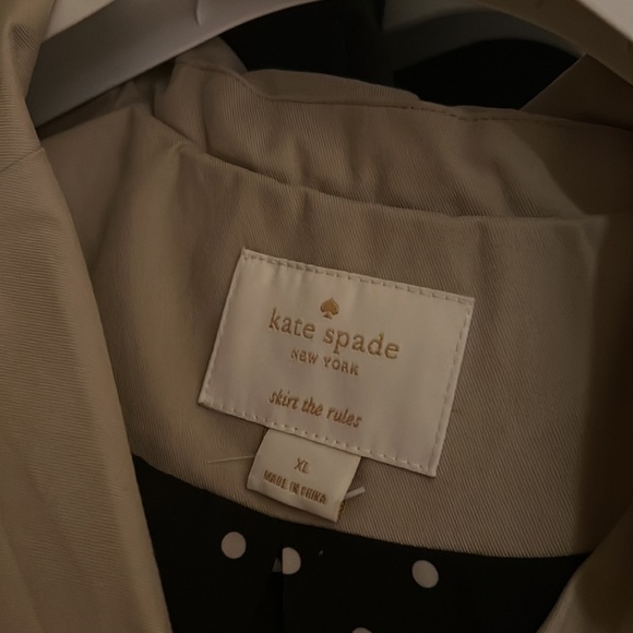 KIDS Kate Spade trench coat in XL - Picture 3 of 3